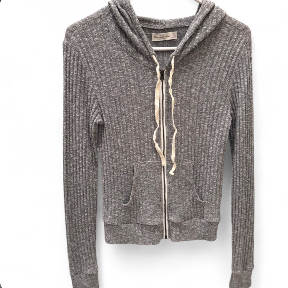 Abercrombie and Fitch grey zip up hoodie with pockets